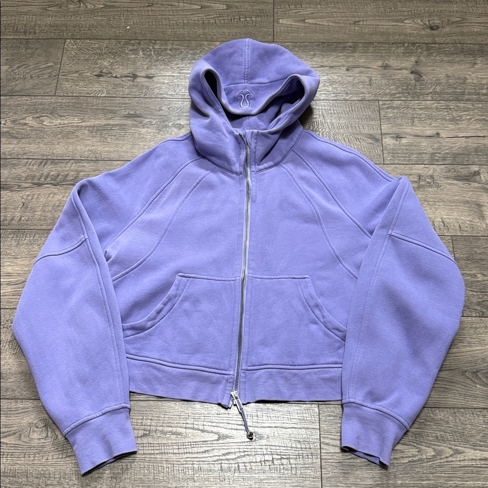 Lululemon Cropped Scuba